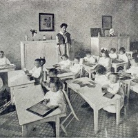 Escola nacional Montessori. Làuria, 112. Any 1915 - <i>L'escola públìca de Barcelona i el mètode Montessori</i>, Barcellona, Ayuntamiento de Barcelona, 1933.$$$58