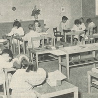 Vita operosa in una classe della scuola Montessori di Villa Paganini a Roma - “Vita dell’infanzia”, a.I, n. 5-6-7, maggio-giugno-luglio 1952, p.58.$$$484