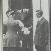 Queen Margherita visiting a Montessori class in the school of St. Angelo. The queen has from the beginning taken a great interest in Montessori's work [anni Dieci] - J. Tozier, <em>The Montessori schools in Rome. The revolutionary educational work of Maria Montessori as carried out in her own schools</em>, "McClure's Magazine", vol.XXXVIII, n.2, december 1911, New York, p.130.$$$204