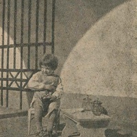 Esercizi col materiale nella "Casa dei Bambini" all'Umanitaria diretta dalla signora Lola Condulmari [anni Venti] - "L'Idea Montessori", a.I, n.3-4, 31 agosto-30 settembre 1927, p.24. $$$235