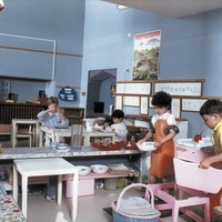 [Angolo per le attività vita pratica: la cura dell’ambiente, Casa dei Bambini di Viale Spartaco (quartiere Tuscolano), anni Ottanta, Roma] - Archivio ONM.$$$508