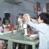 [La gioia della scoperta personale, Casa dei Bambini di Viale Spartaco (quartiere Tuscolano), anni Ottanta, Roma] - Archivio ONM.$$$509