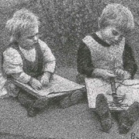 I telai delle allacciature Illustrations for the series of articles by Clara Grunwald on Montessori education published in the journal Das Schulhaus, 1921 - T. Müller, R. Schneider, <em>Lehrmaterialien 1913-1935. Möbel und Architektur. Techning Meterials 1913-1935. Furniture and Architecture</em>, München, Prestel Verlag, 2002, p.46$$$384